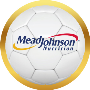 Logotipo de Mead Johnson Nutrition en balón de futbol con marco dorado, acceso a sus productos
